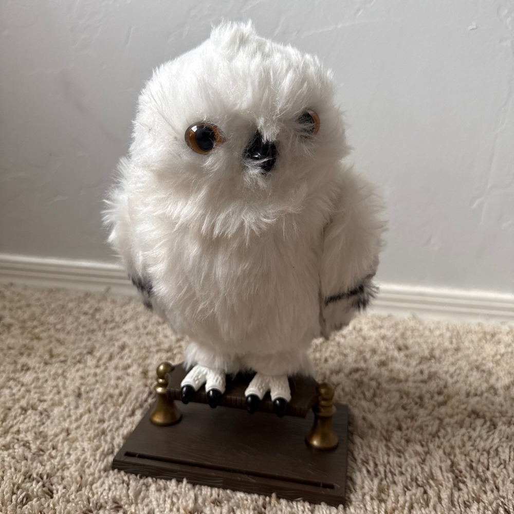 Wizarding World Harry Potter Enchanting Hedwig Interactive Owl Plush Toy Perch